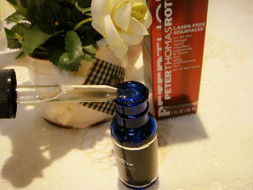 海底的魚1220對(duì)維他命A晚間滋養(yǎng)精華液使用效果評(píng)價(jià) 小藍(lán)瓶，讓肌膚新生的寶瓶